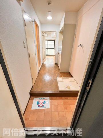 玄関　内装は別部屋の参考写真です。