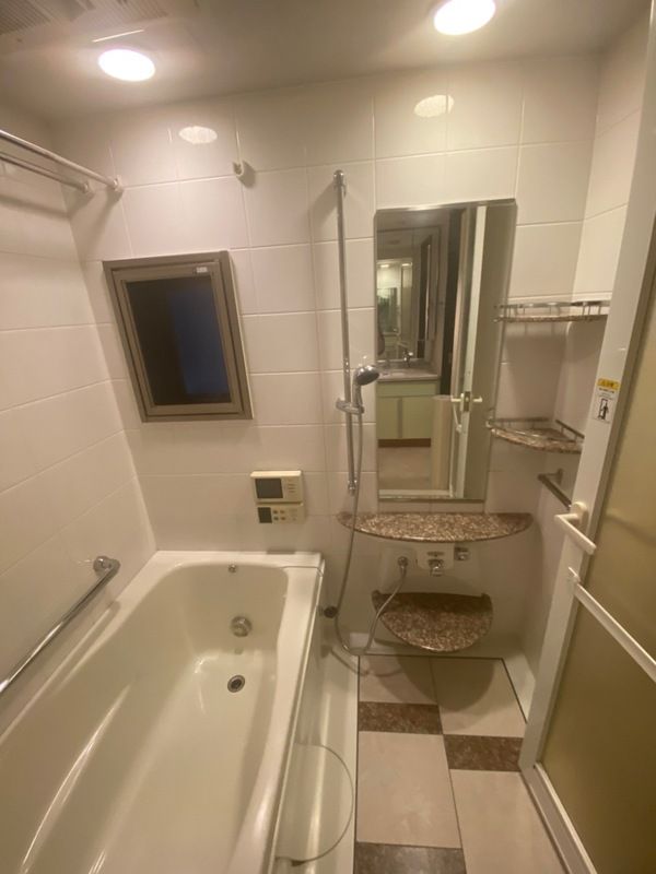 バス・シャワールーム