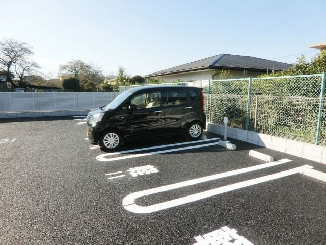 駐車場　敷地内駐車場ございます♪
