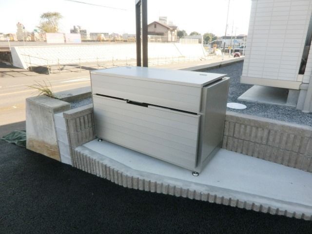 その他　ダストボックス。