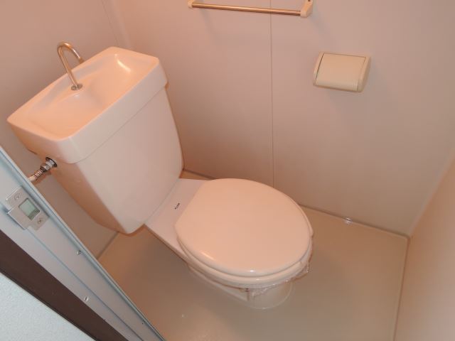 トイレ　洋式トイレです