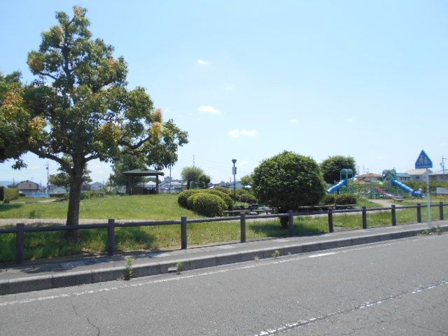 公園　春近親水公園（公園）まで350m
