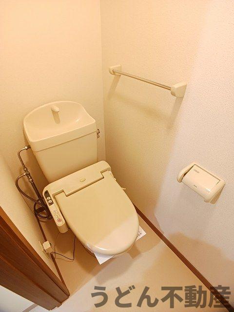 トイレ　うどん県のお部屋探しはうどん不動産へ うどんちゃんとLINE