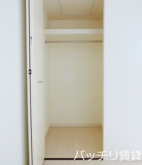 収納　画像は同型タイプの為、現状を優先致します。