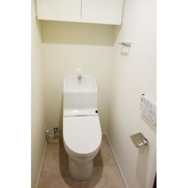 トイレ　※写真は同タイプ住戸です。
