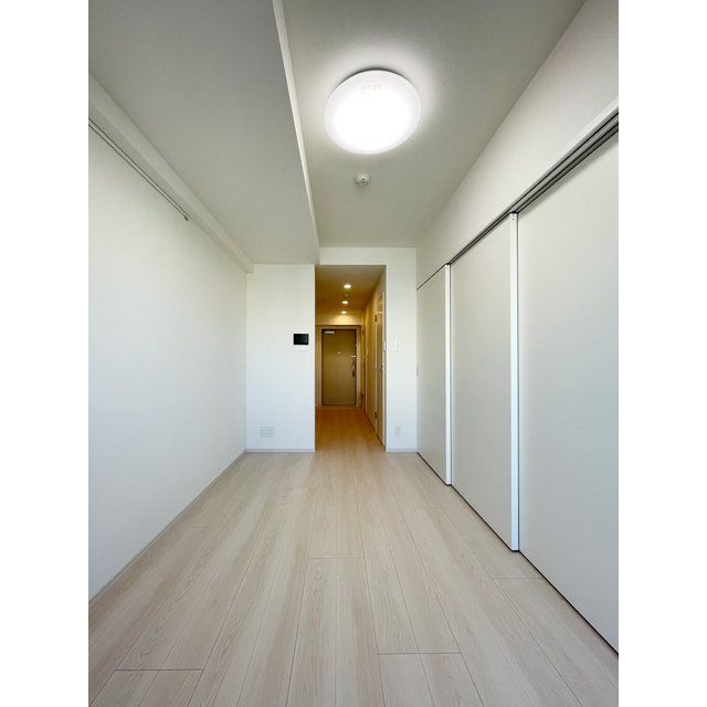 居室・リビング　☆明るい洋室☆