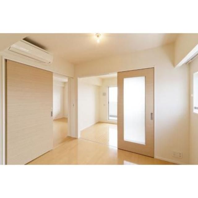 居室・リビング　※別部屋参考写真