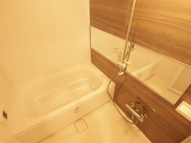 バス・シャワールーム　※３階の参考写真です※