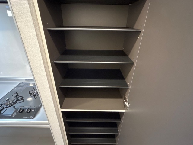 玄関　収納豊富なシューズボックスです♪