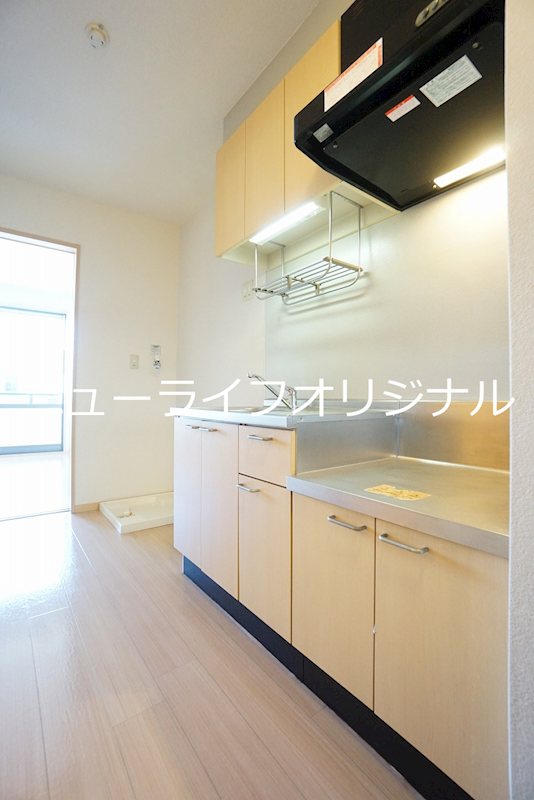 キッチン　ガスコンロはお好きなものをお持込みください（プロパンガス）