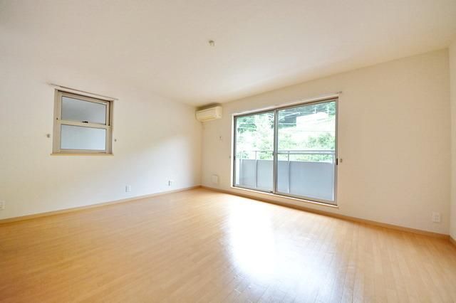 その他部屋・スペース　☆二面採光の明るいお部屋☆