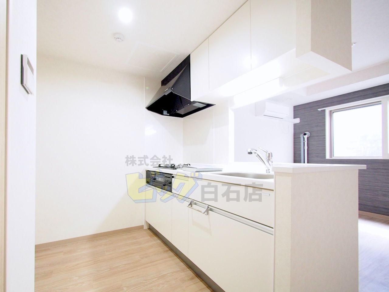 キッチン　人気の対面式システムキッチンです♪