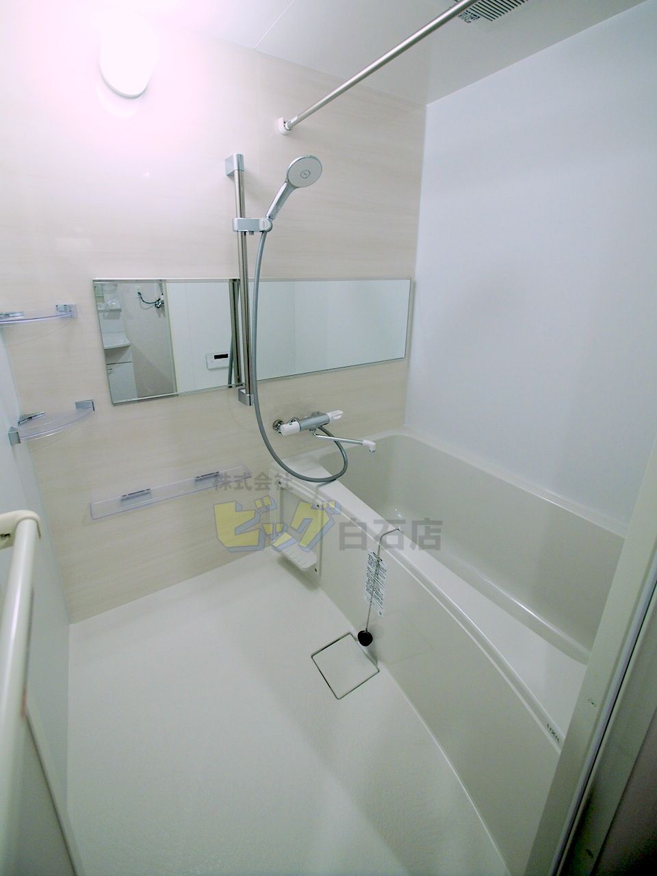 バス・シャワールーム　追焚機能付きのお風呂です♪