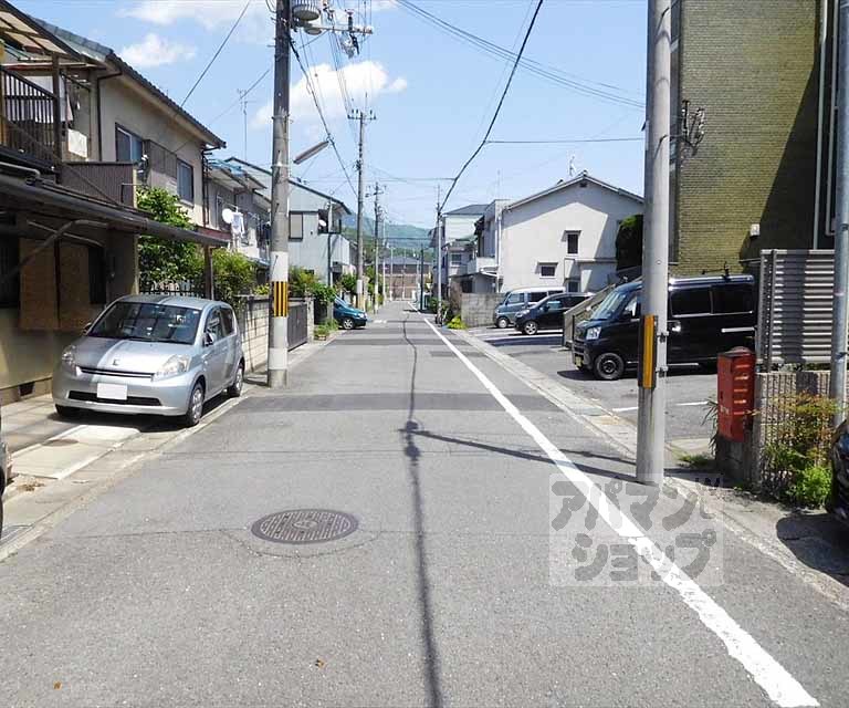 その他　前面道路です。