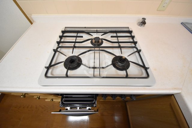 キッチン　エスリード堂島　３口ガスコンロ