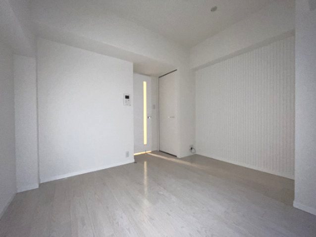 その他部屋・スペース　広くて明るい寝室