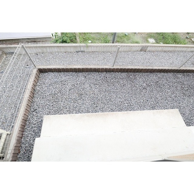 バルコニー　庭スペース有ります