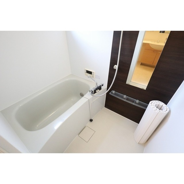 バス・シャワールーム　追焚き、浴室乾燥機能付き