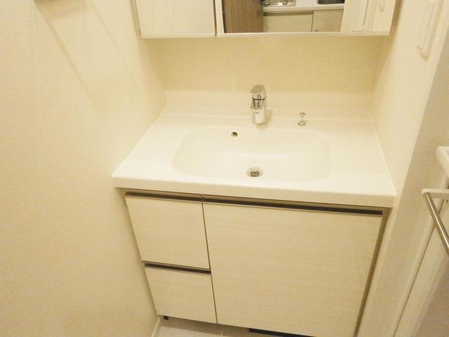 洗面設備　※写真は同タイプ住戸です。