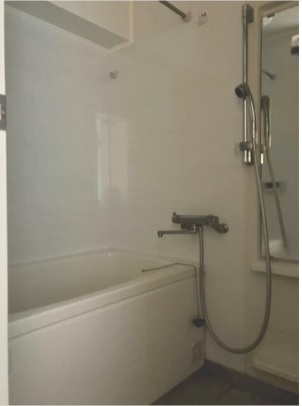 バス・シャワールーム　同物件別部屋参考写真