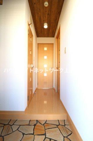 玄関　玄関（参考同型206号室室内写真）