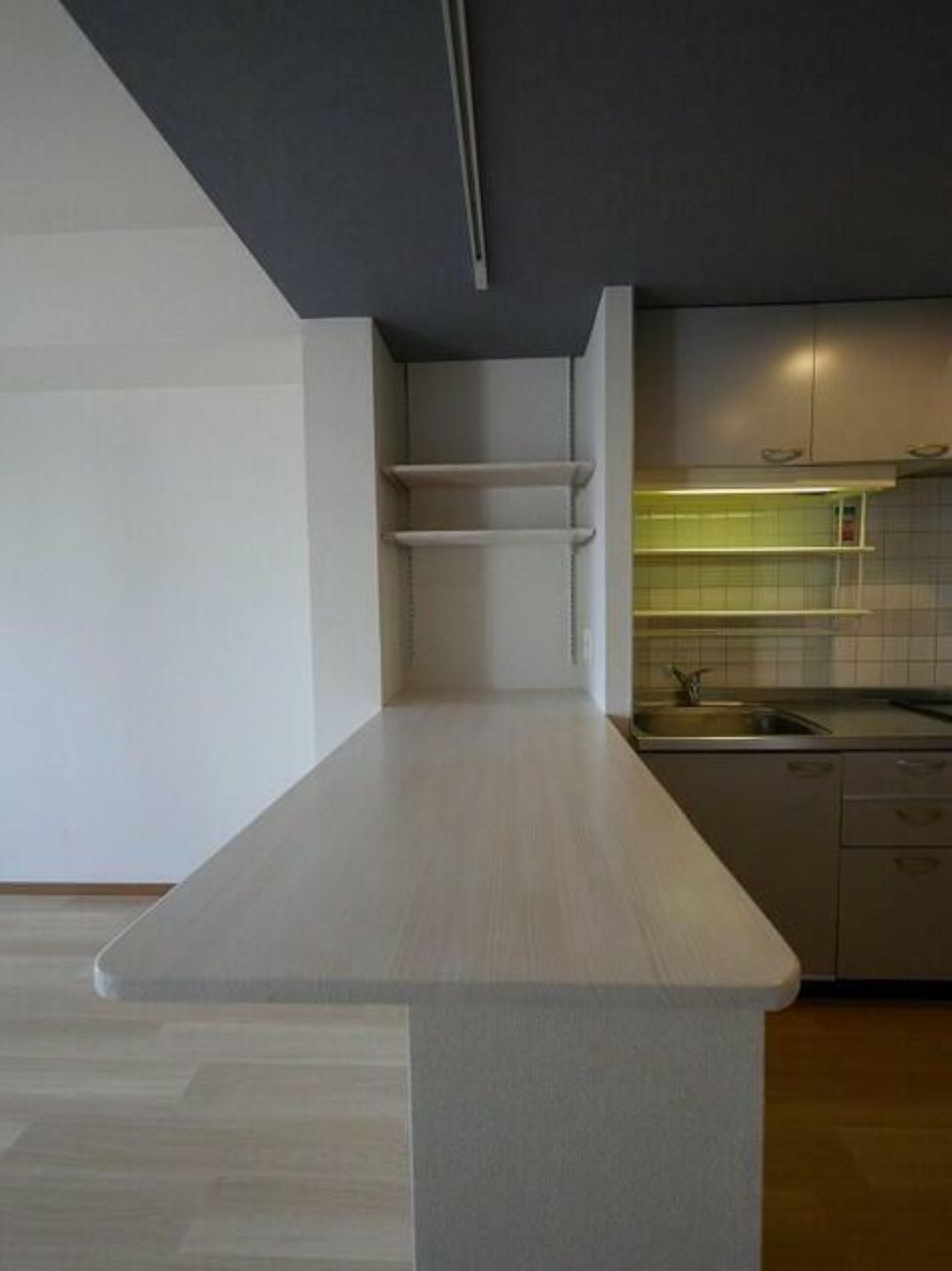 居室・リビング　フローリング☆