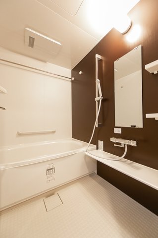 バス・シャワールーム　※写真は同タイプ住戸です。