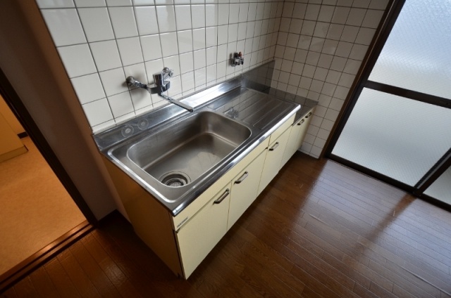 キッチン　壁付けキッチンでスペースを有効活用できます！