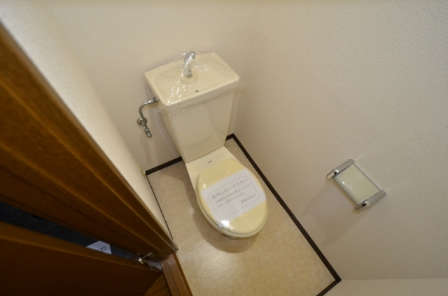 トイレ　コンパクトで使いやすいトイレです♪