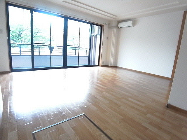 居室・リビング　居室