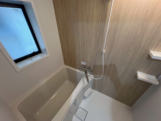 バス・シャワールーム　※別部屋の写真です