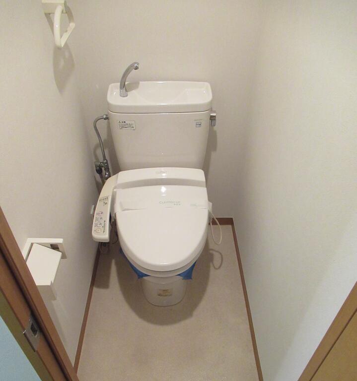 トイレ　別部屋写真