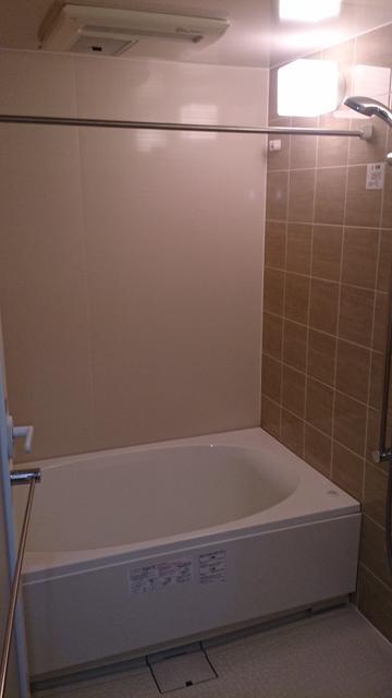 バス・シャワールーム　【浴室】※現ご入居者様ご入居前の写真です（現況優先）