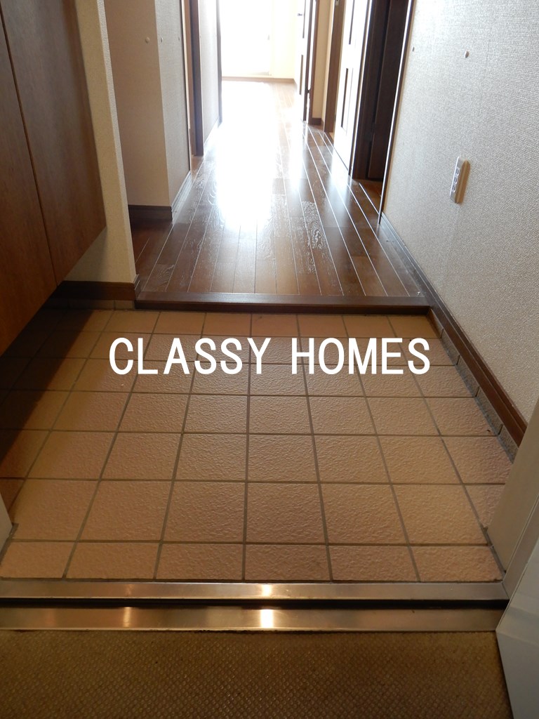 玄関　2004年竣工アクティ汐留：玄関