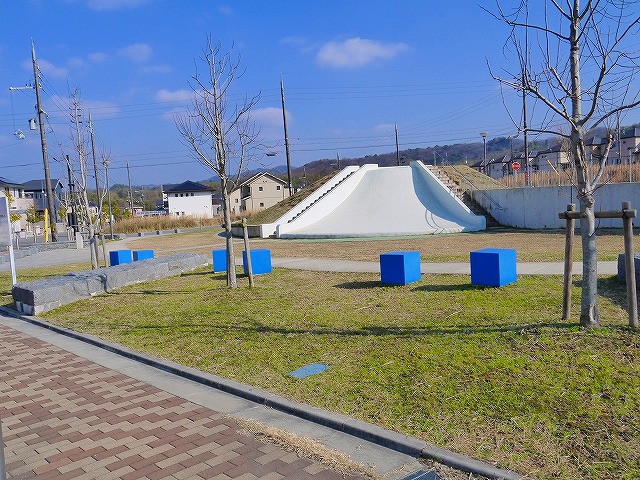 公園　青土公園（公園）まで705m