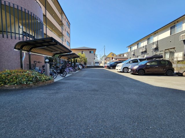 駐車場　詳細は、RISUMO江坂本店→06 6155-7137まで♪