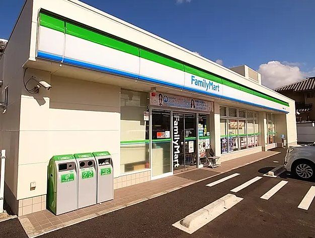 コンビニ　ファミリーマート千葉黒砂台一丁目店（コンビニ）まで510m