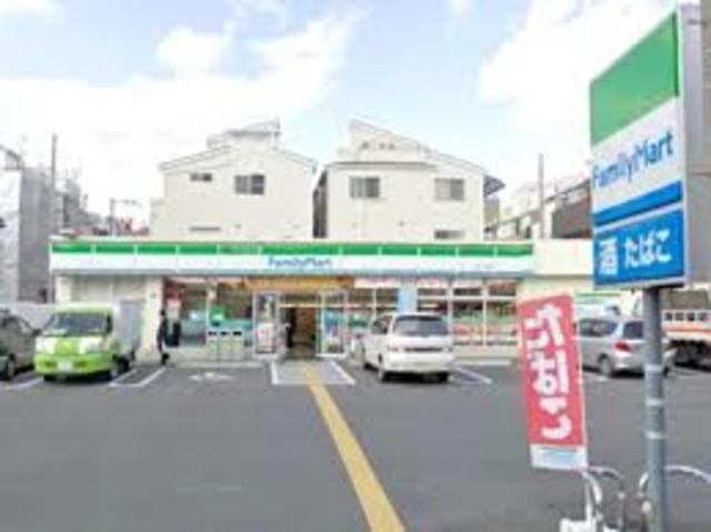コンビニ　ファミリーマート竹島二丁目店（コンビニ）まで743m