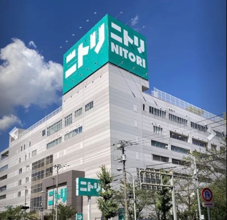 ショッピングセンター　イオンスタイル赤羽（ショッピングセンター）まで356m