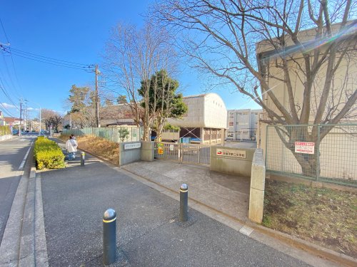 小学校　松戸市立常盤平第二小学校（小学校）まで503m