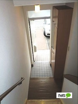 玄関　同物件別部屋