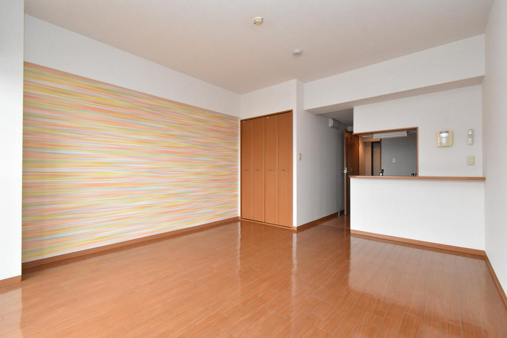 居室・リビング　広々とした12帖以上の洋室・ワンルームです♪（同仕様写真）