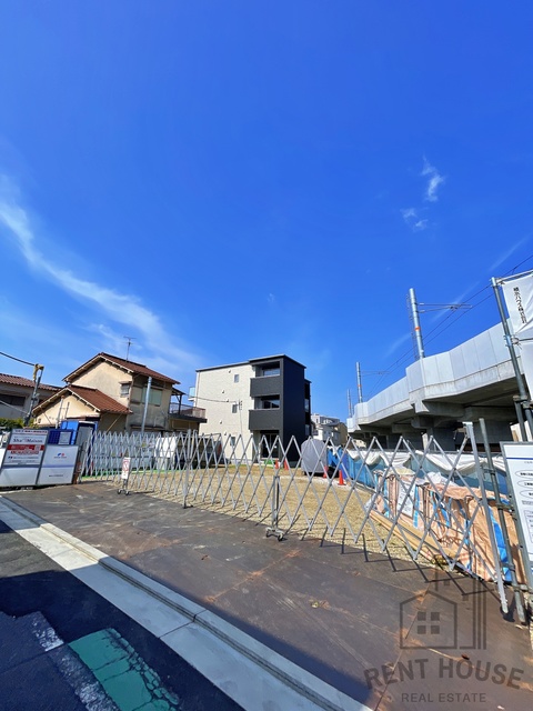 建物外観　外観（建設中）