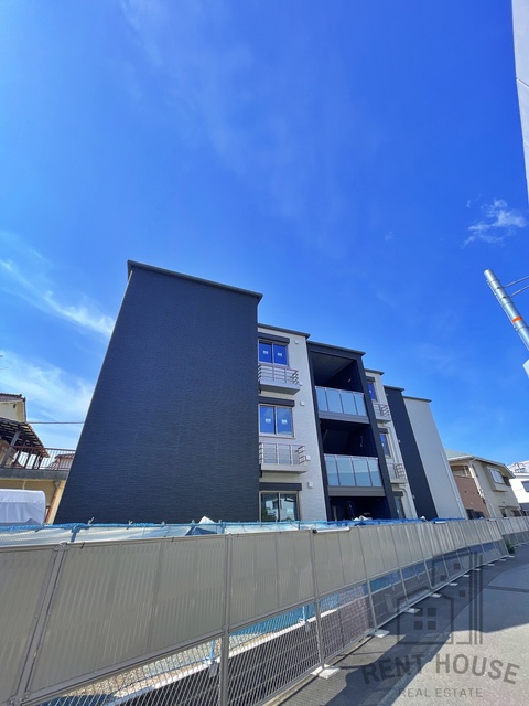 建物外観　外観（建設中）