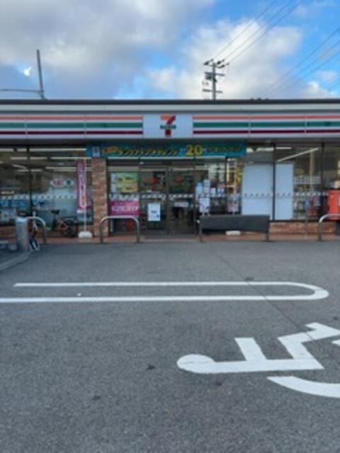 コンビニ　セブンイレブン高石高師浜店（コンビニ）まで527m