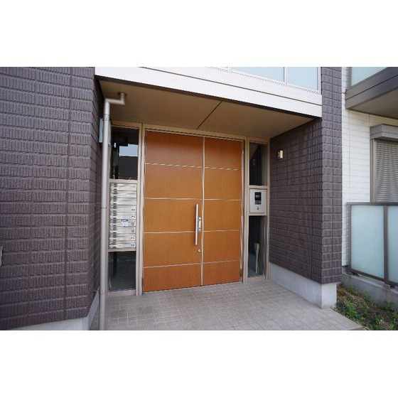 セキュリティ　共用エントランスにはオートロックあり