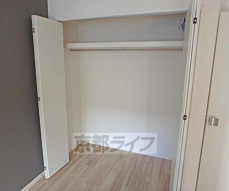 収納　天井高で大容量のクローゼットです。