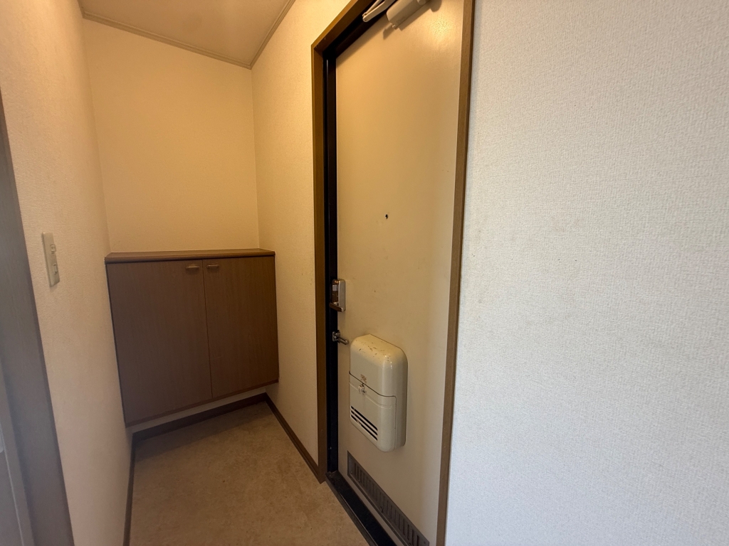 ルミエール甲東園2の玄関写真
