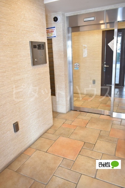 エントランス　エントランス