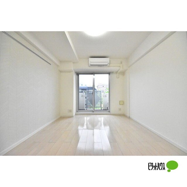 居室・リビング　フローリングです♪